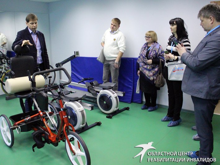 Для участников Форума «Будущее» организовали экскурсию по Областному центру реабилитации инвалидов