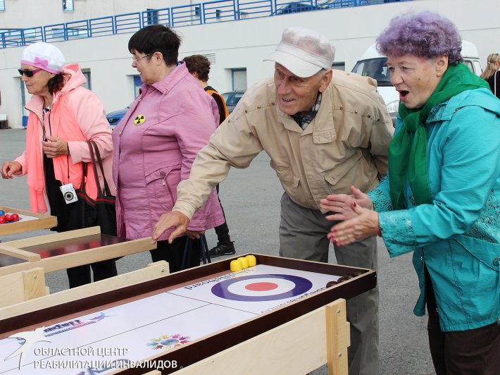 Регион отметил День пенсионера. Самые активные сыграли в настольные спортивные игры народов мира