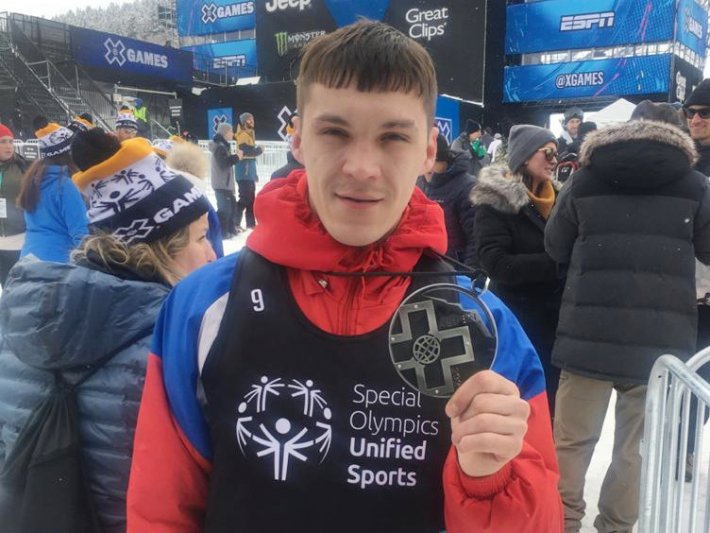 Сноубордист из Ревды завоевал серебро на международных соревнованиях в США