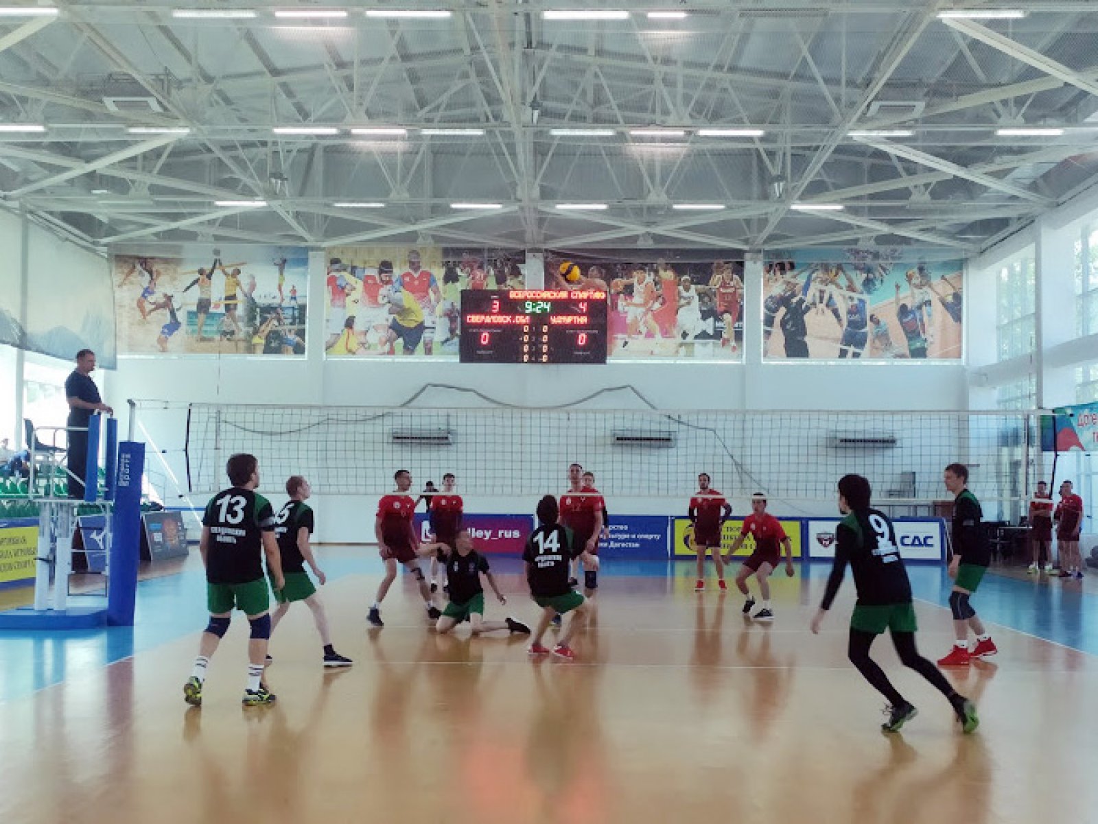 Команда из Екатеринбурга заняла третье место во Всероссийских соревнованиях по юнифайд-волейболу