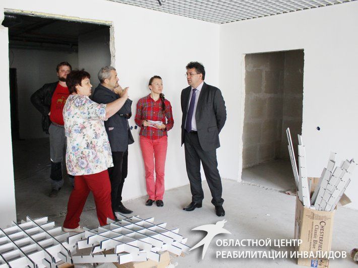 Андрей Злоказов проверил ход строительства ведущего реабилитационного центра Свердловской области 
